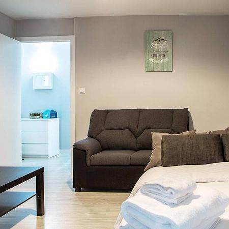 Lovely 3 Bedroom Apartment Next To Fuencarral Madrid Exteriör bild