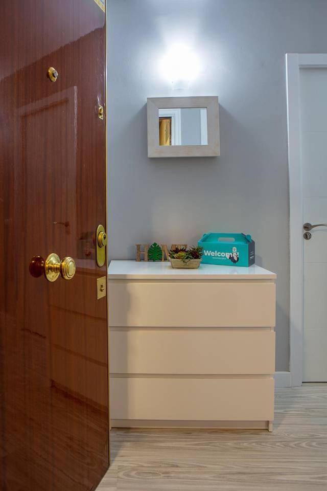 Lovely 3 Bedroom Apartment Next To Fuencarral Madrid Exteriör bild