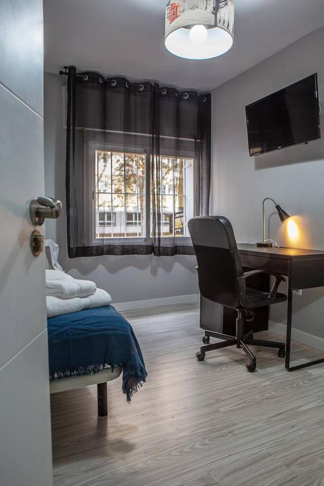 Lovely 3 Bedroom Apartment Next To Fuencarral Madrid Exteriör bild