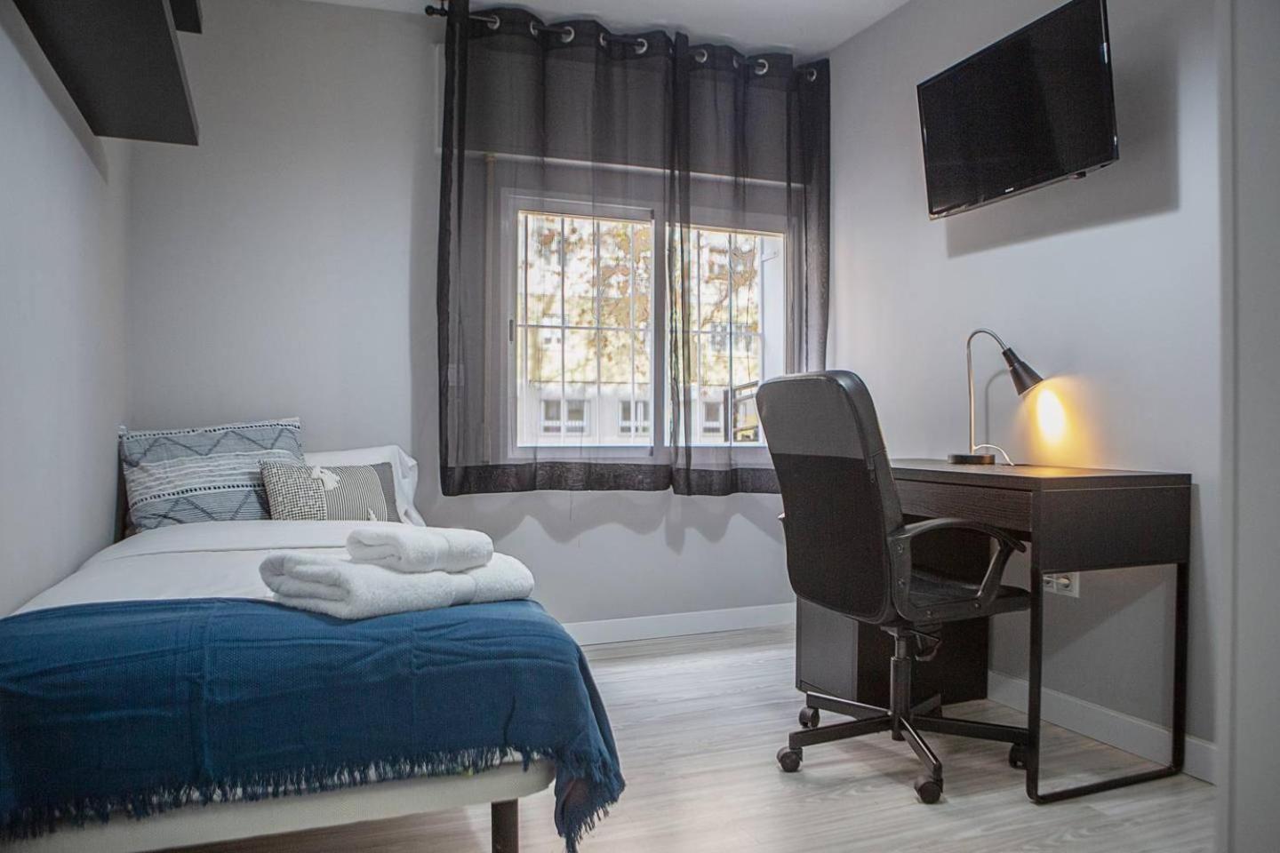 Lovely 3 Bedroom Apartment Next To Fuencarral Madrid Exteriör bild